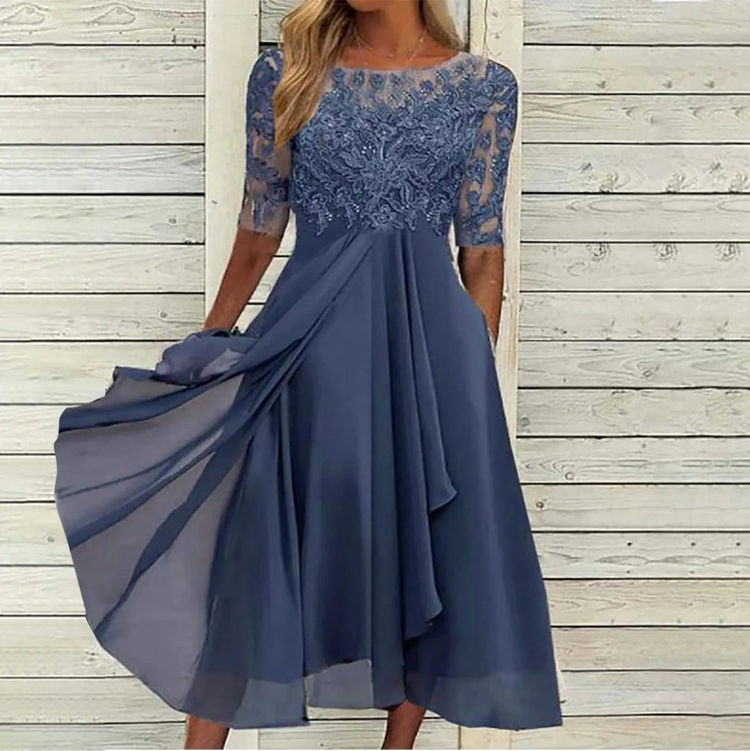 W&W Mode | Elegantes Handgefertigtes Spitzenkleid