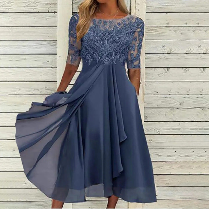 W&W Mode | Elegantes Handgefertigtes Spitzenkleid