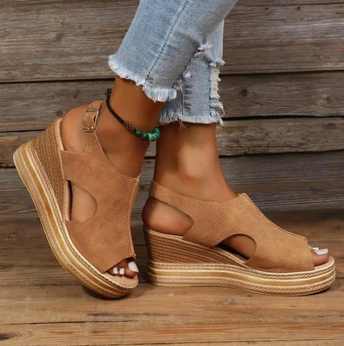 W&W Mode - Schnallen Keilsandalen