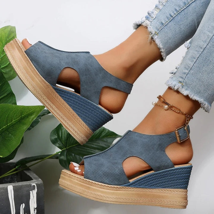 W&W Mode - Schnallen Keilsandalen