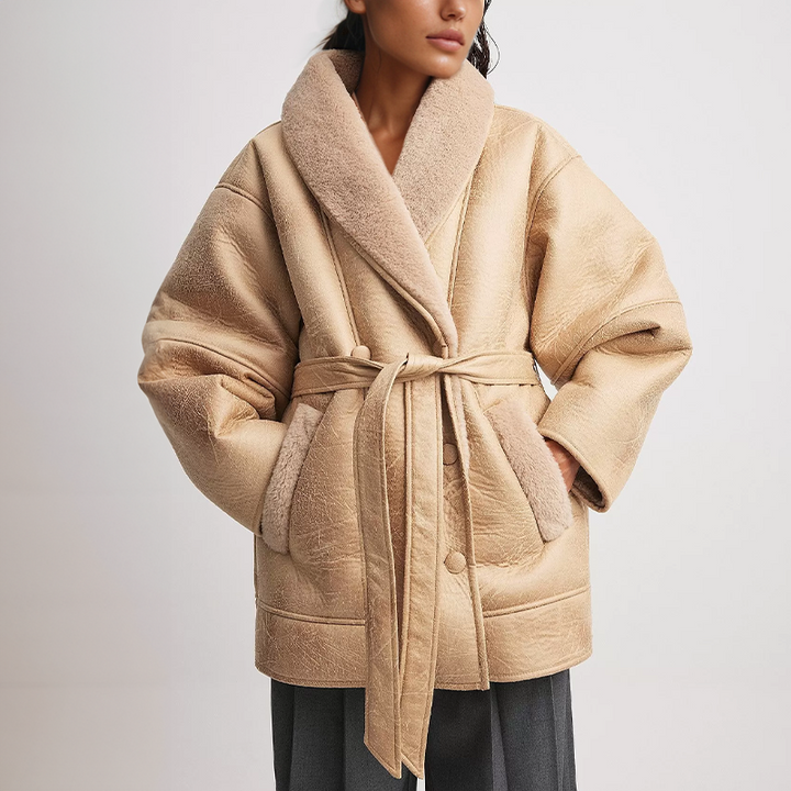 Damen Kunstlederjacke mit weichem Sherpa-Futter und Gürtel