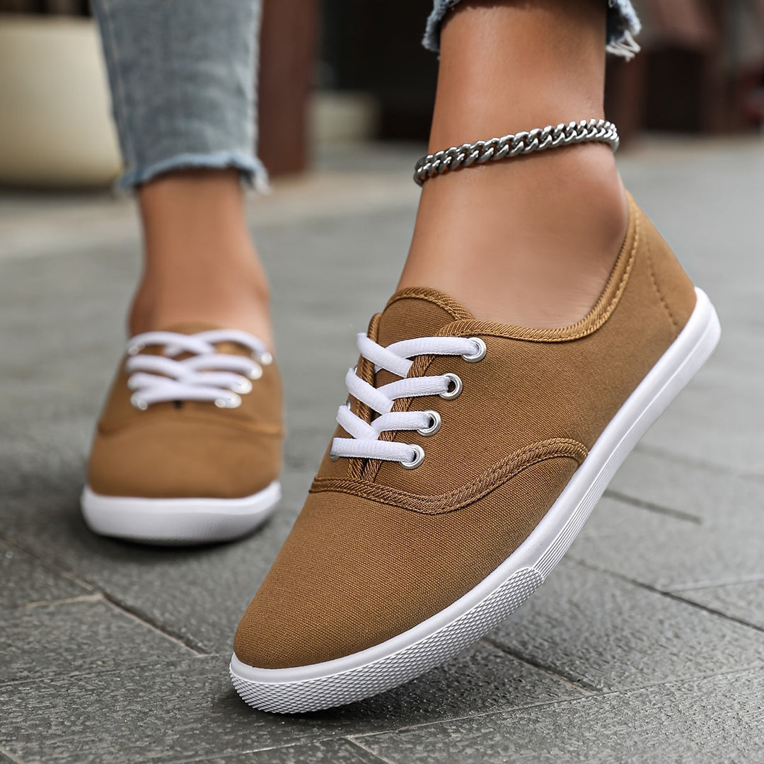 W&W Mode | Bequeme Niedrige Canvas Schnürschuhe