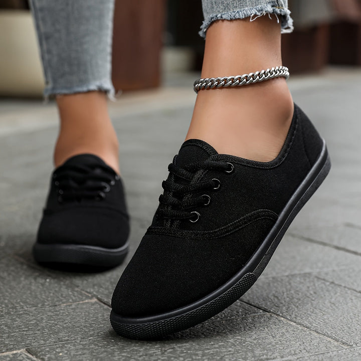 W&W Mode | Bequeme Niedrige Canvas Sneakers in Weiß