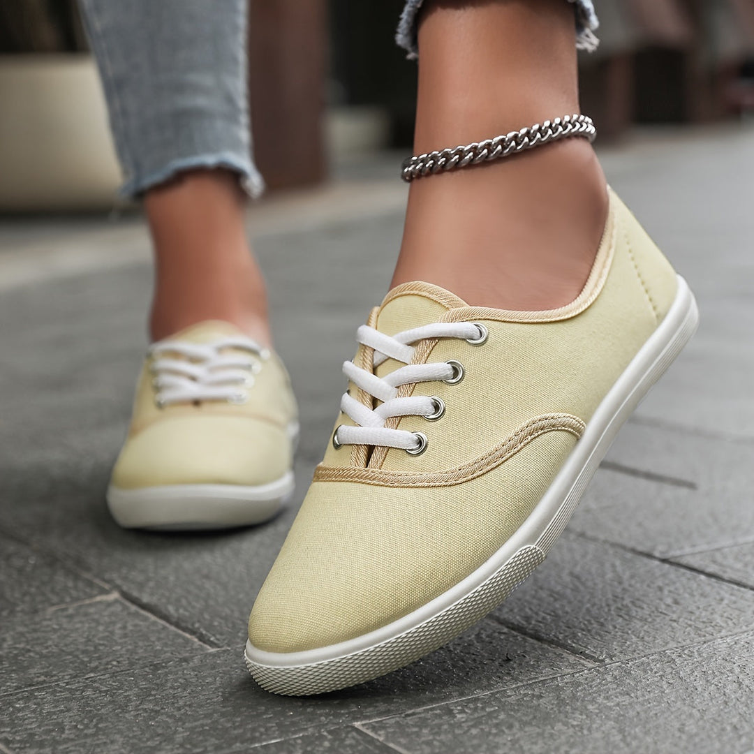 W&W Mode | Bequeme Niedrige Canvas Schnürschuhe