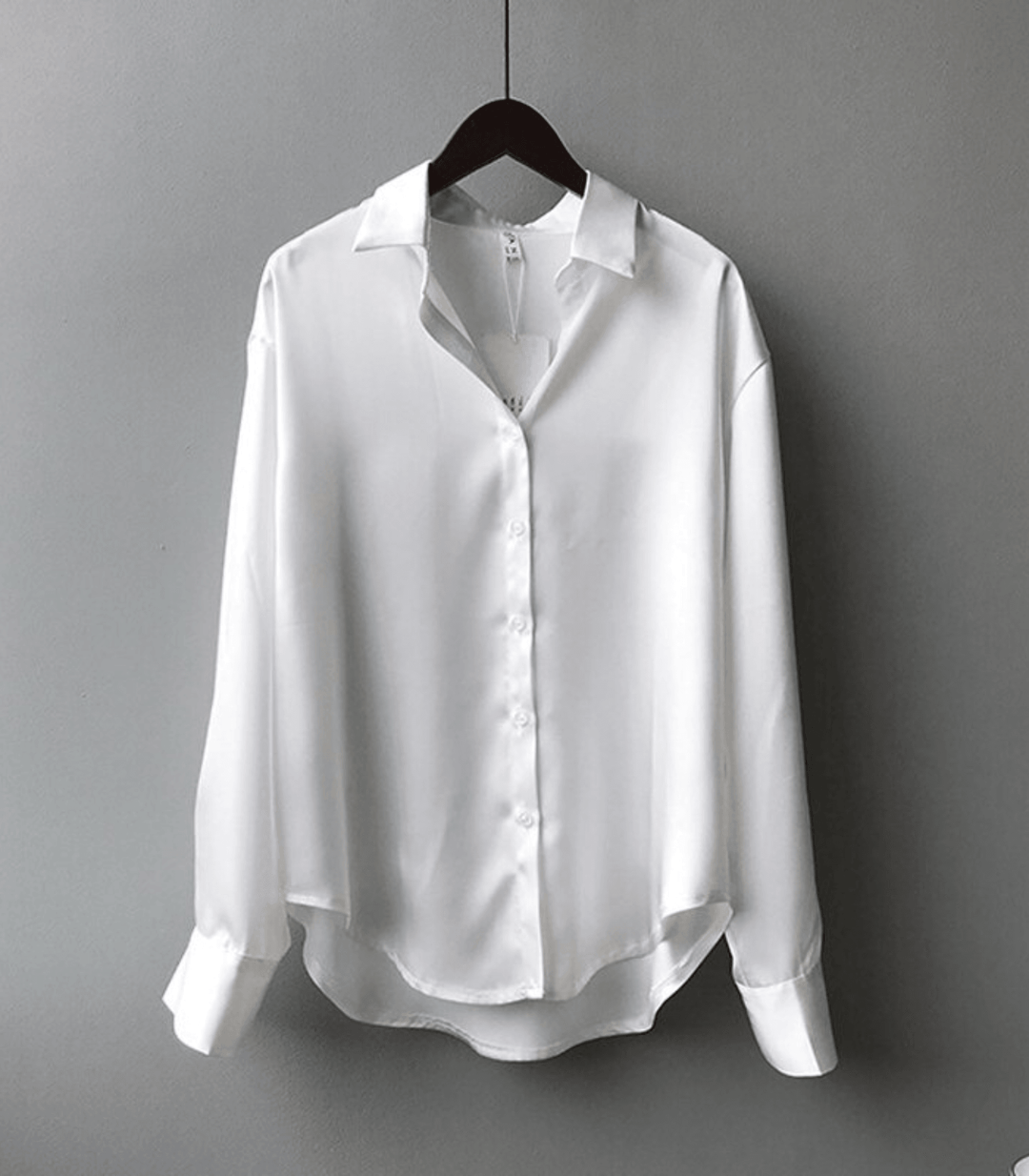 W&W Mode | Geknöpfte Satin-Seidenbluse