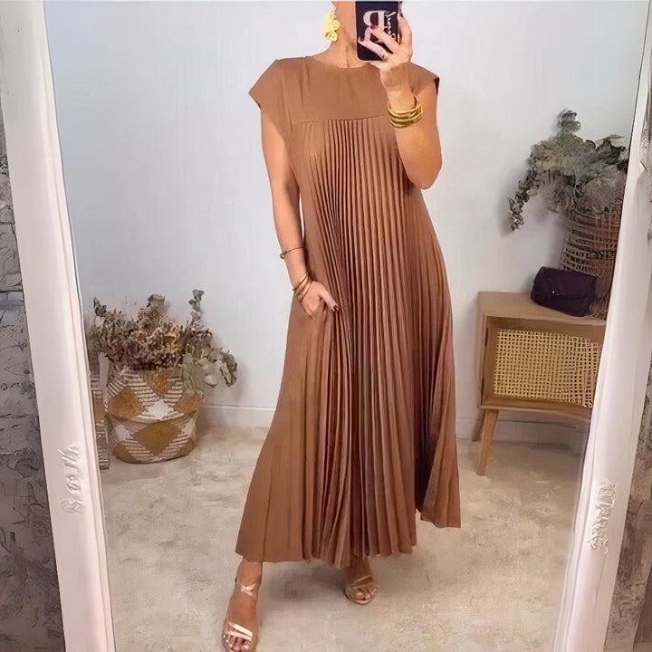 W&W Mode | Schicke Plissierte Sommerkleid Mit Einer Schmeichelhaften Passform