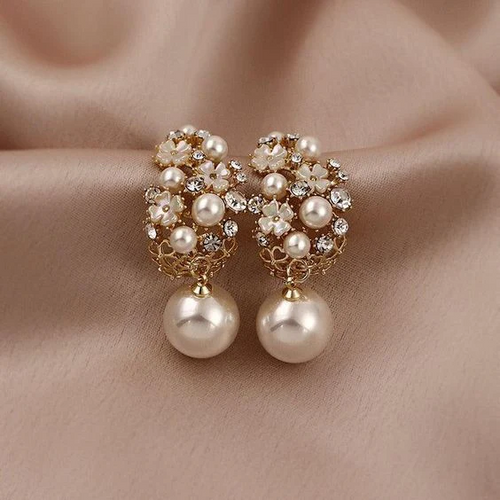 W&W Mode | Elegantes Mit Blumen Und Perlen