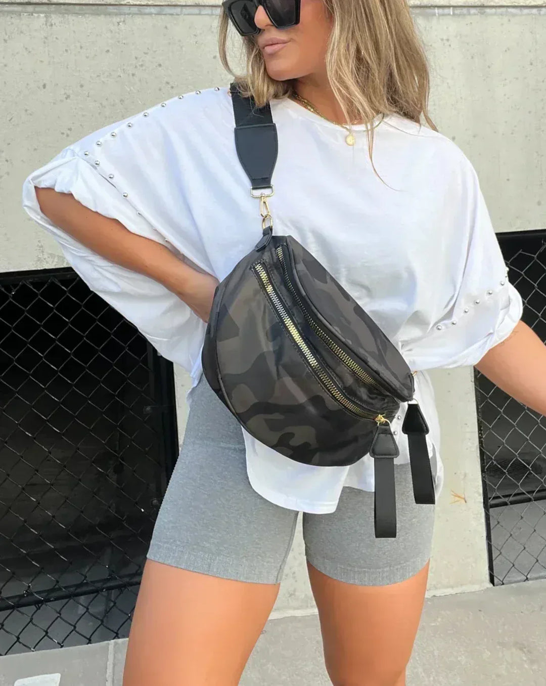 Oversized Shirt mit Nieten