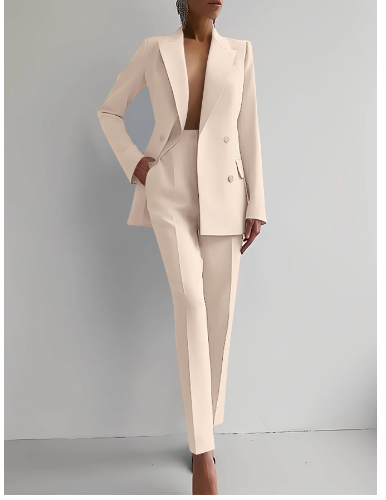 W&W Mode | Elegantes Ensemble Bestehend Aus Einem Raffinierten Blazer Und Einer Eleganten Hose