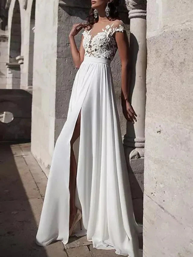 Damen Abendkleid aus Spitze mit floraler Verzierung, Beinschlitz und transparentem Rücken