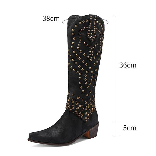 Lilybell - Hohe Stiefel mit Metallic-Nieten und abgeschnittenem Absatz