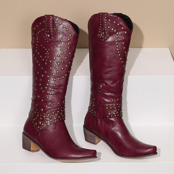 W&W Mode - Hohe Stiefel Mit Metallnieten Und Kobigem Absatz