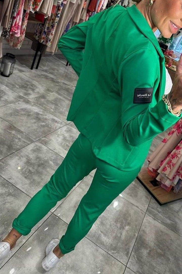 Damen Zweiteiler mit Jacke und elastischer Hose