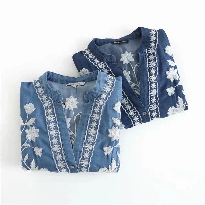 Damen-Bluse mit Blumenstickerei und durchgehender Knopfleiste