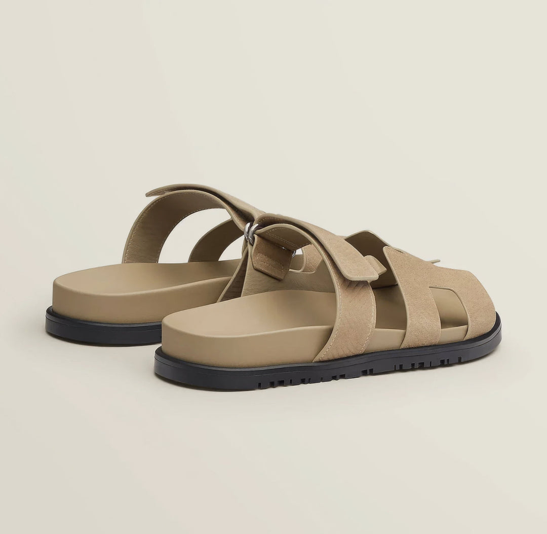 W&W Mode | Stilvolle Sandalen für Einen Luxuriösen Look Vom Strand Auf Die Straße