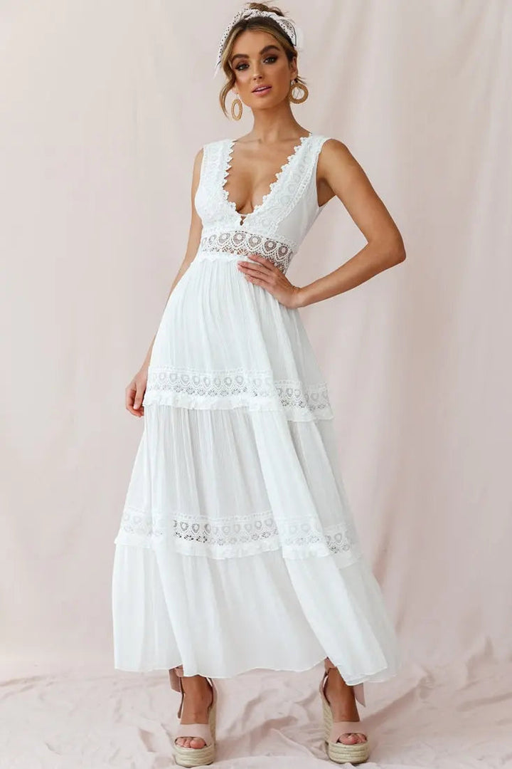 W&W Mode | Weißes Boho Maxikleid Mit Häkeleinsätzen & Tiefem V-Ausschnitt