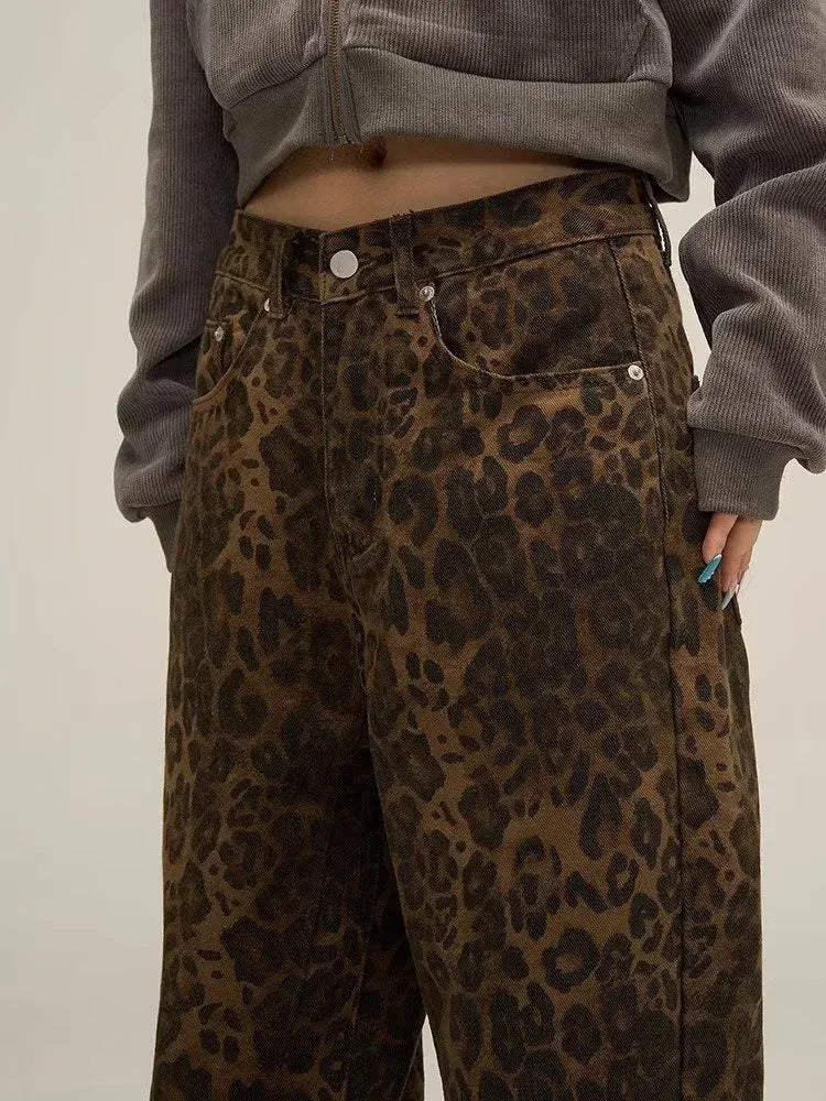 Jeans mit Leopardenmuster