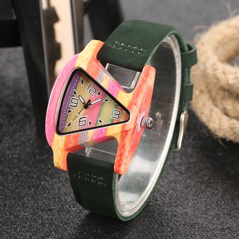 W&W Mode | Farbige Dreieck Bamboo Wood Uhr