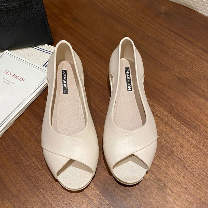 Damen-Pumps mit Cut-out-Details