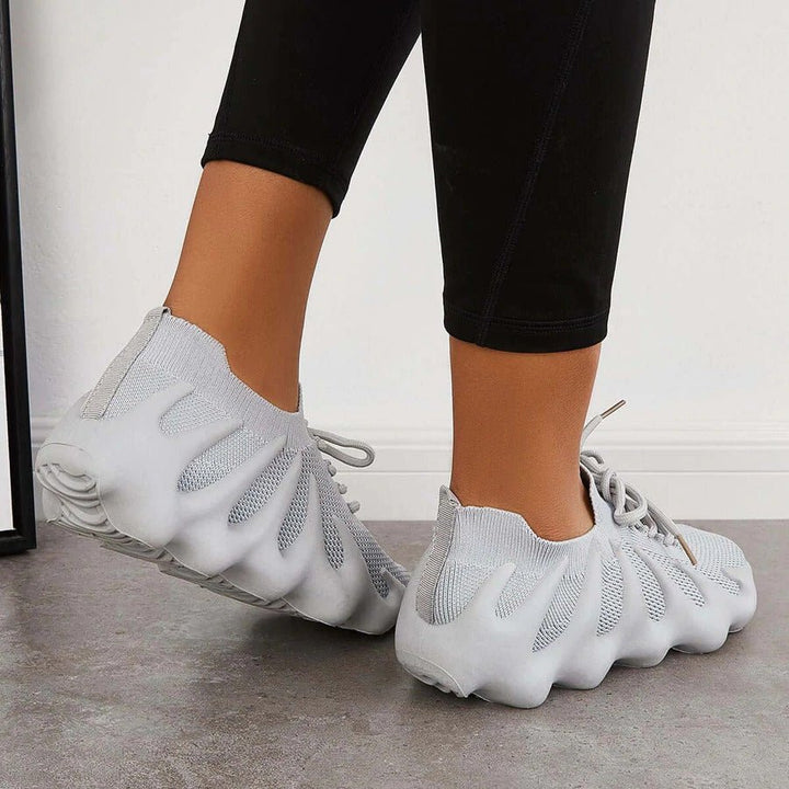 Strana - Einzigartige, stylische Sneaker - Wolf Fashion