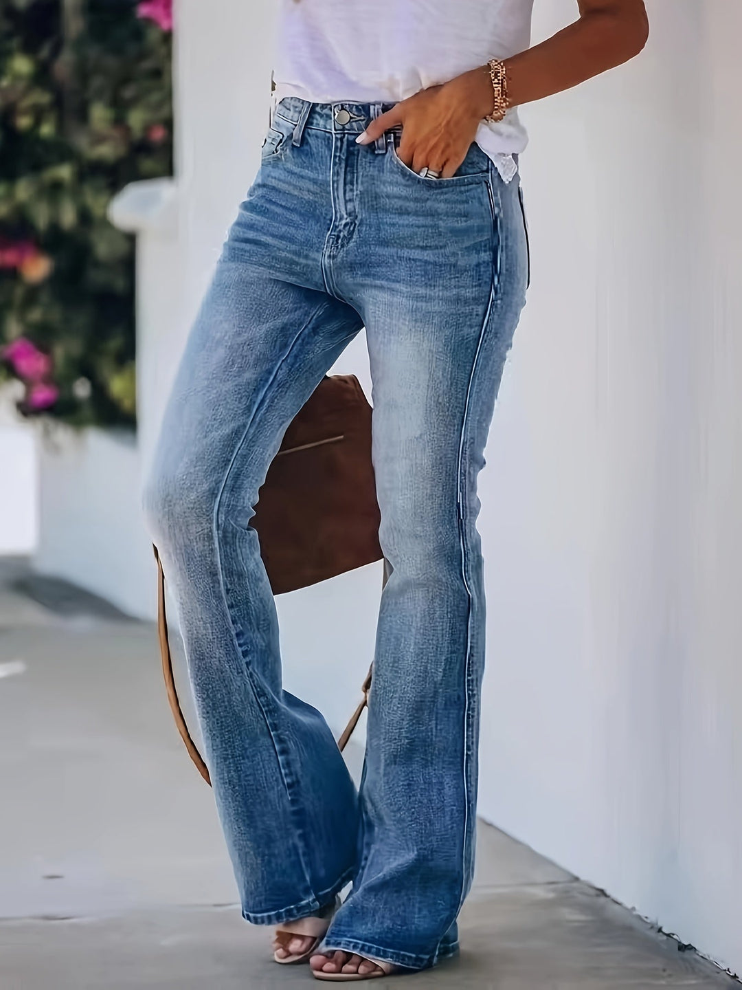 W&W Mode | Hochtaillierte Schlagjeans Für Einen Trendigen Look