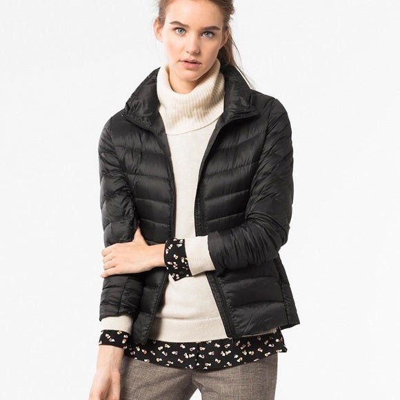Leichte Daunenjacke mit urbaner Eleganz