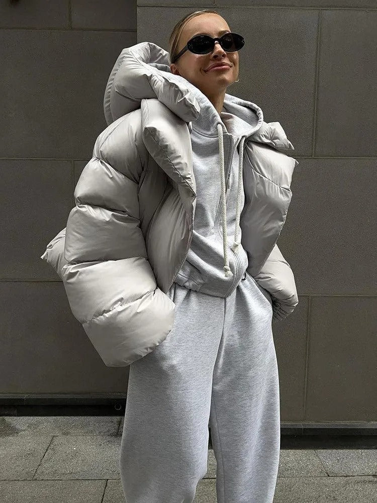 W&W Mode | Modische kurze Damenjacke mit Kapuze und wattierter Baumwollfütterung