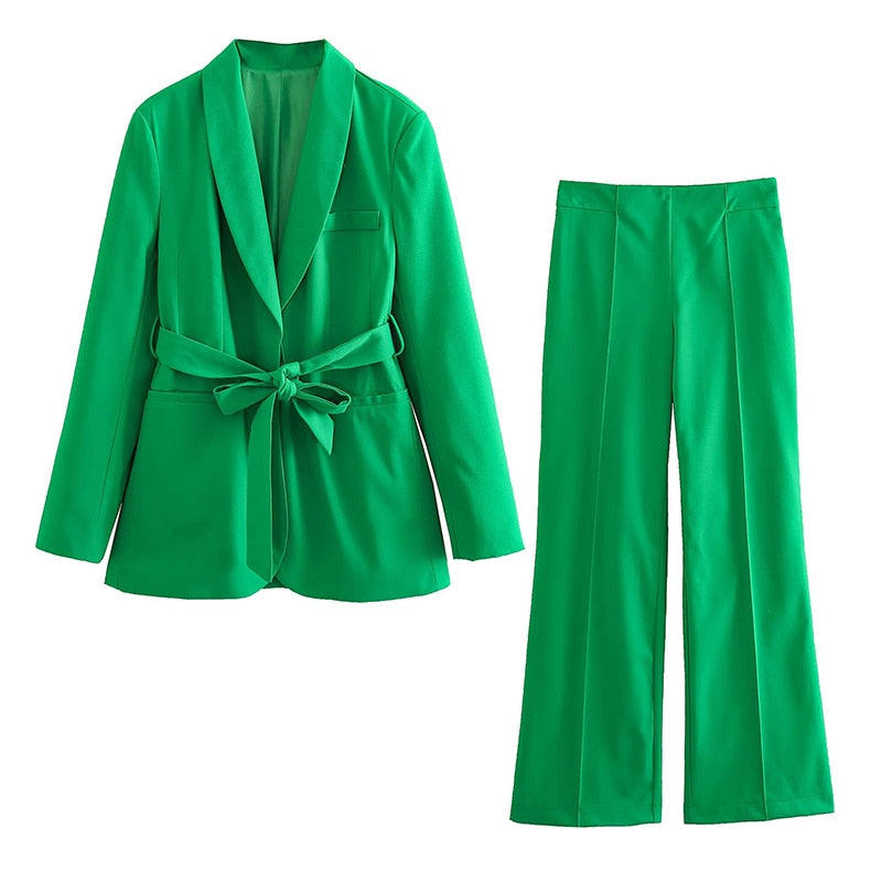 W&W Mode | Eleganter Blazer Mit Gürtel Und Passender Hose