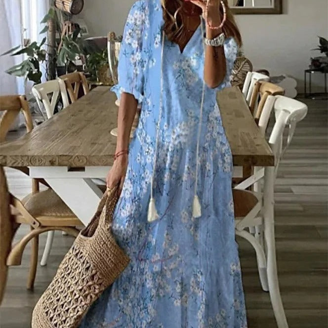W&W Mode | Maxikleid mit halben Ärmeln und V-Ausschnitt mit Blumenmuster