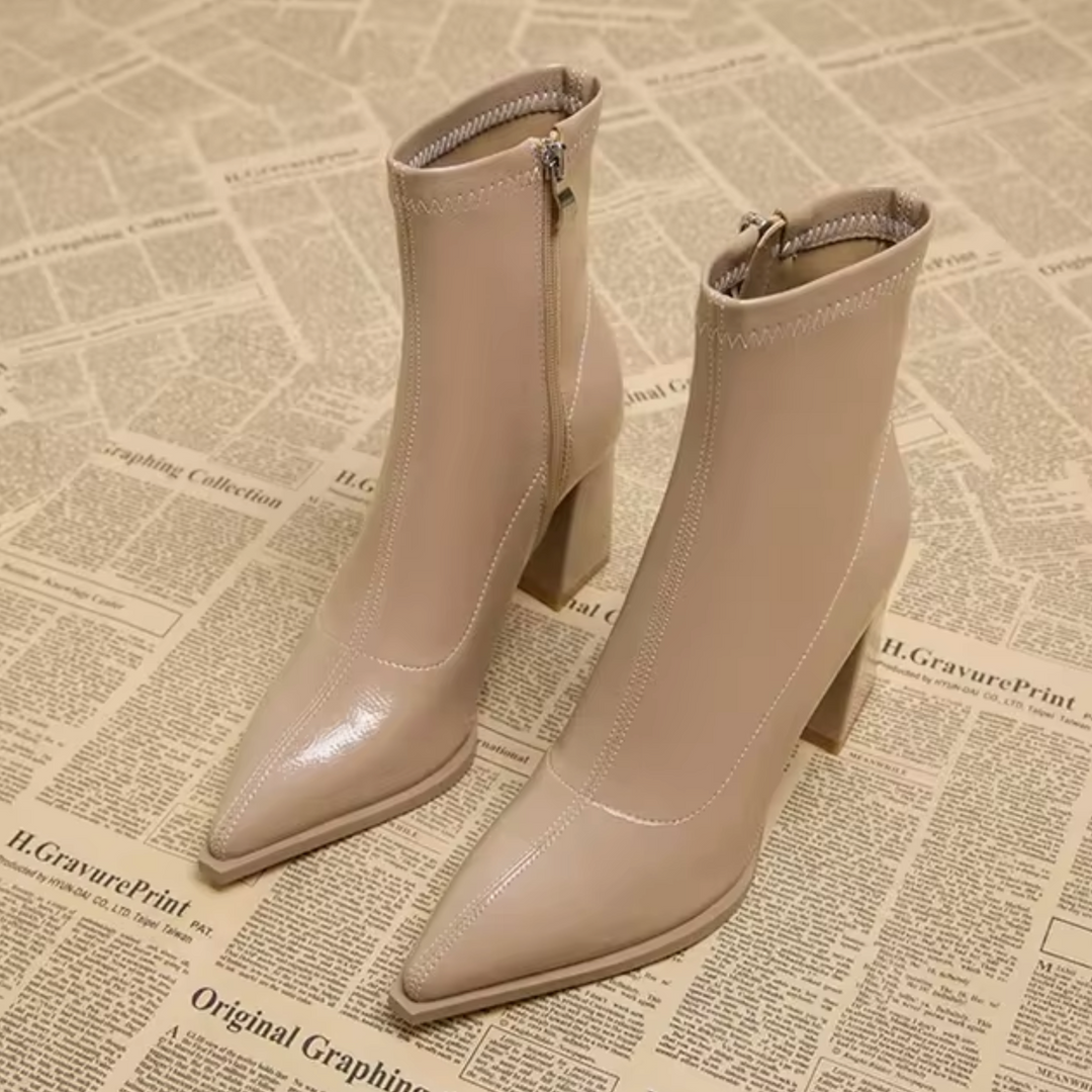 W&W Mode | Glänzende Lackleder Stiefeletten für Damen