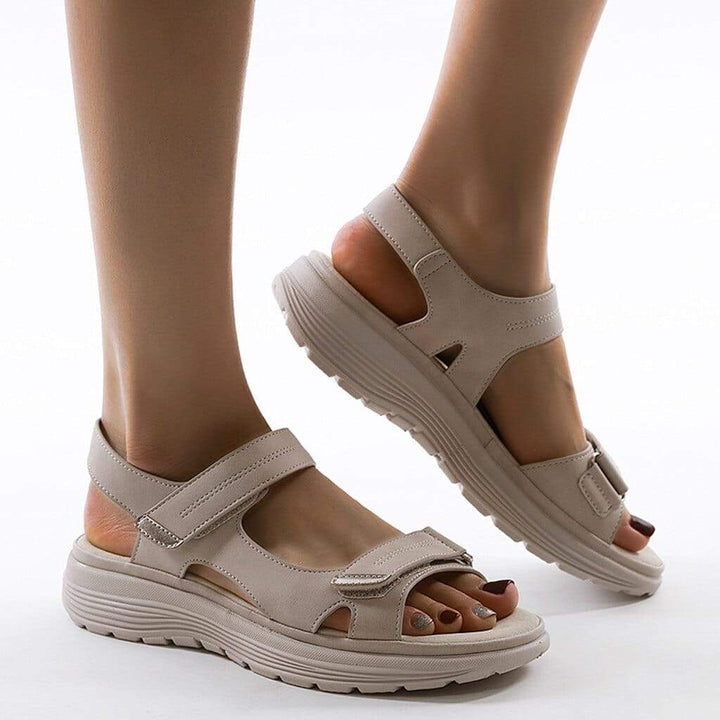 W&W Mode Damen Komfort-Sandalen mit verstellbaren Riemen und Profilsohle